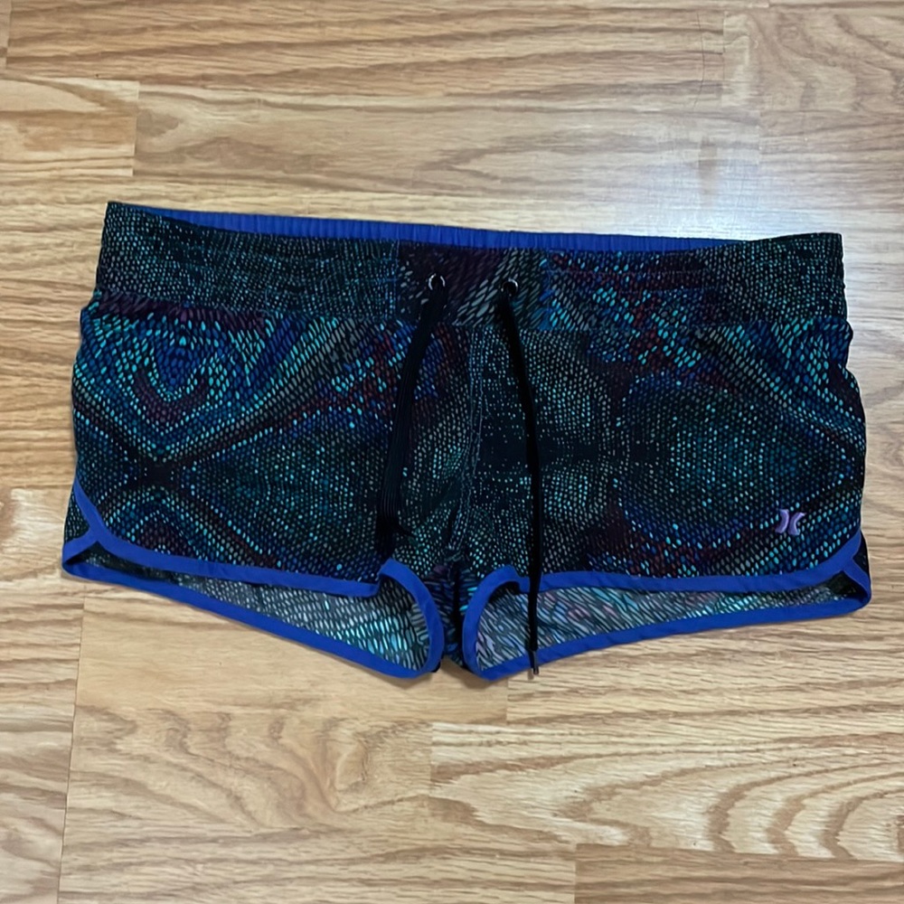 Hurley shorts size M